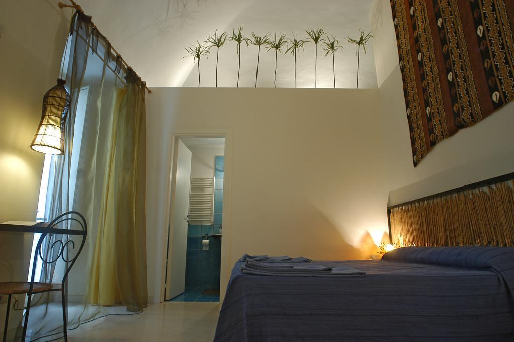 Diletto A Napoli Bed and Breakfast Δωμάτιο φωτογραφία